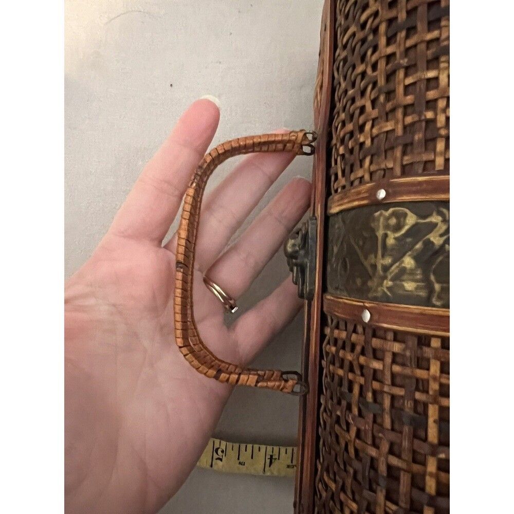 Wooden Vintage Unique Handbag With Metal Latch Purse - Picture 12 of 12
